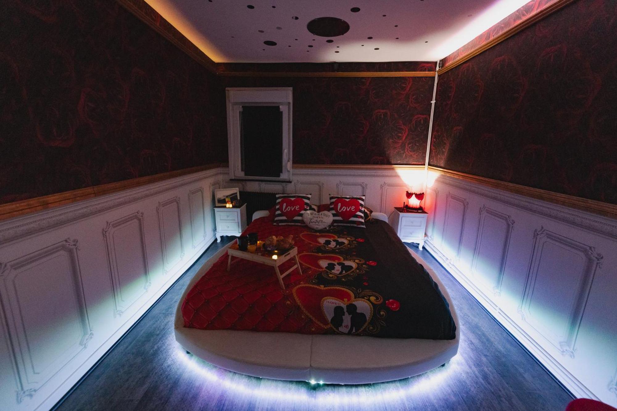 Bulle D'Amour , Une Nuit En Amoureux Thann Ngoại thất bức ảnh